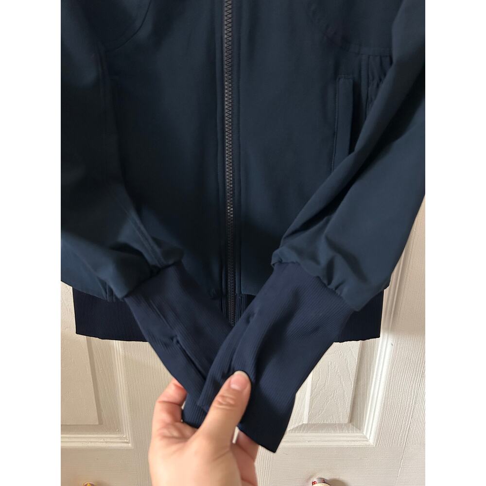 Lululemon Sights Seen Jacket Size 2 - Picture 10 of 11
